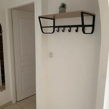 Les Cistes Appt Type 3 Avec Terrasse Vue Sur Apartamento