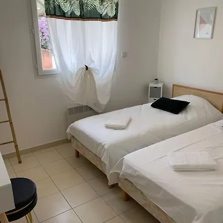 Les Cistes Appt Type 3 Avec Terrasse Vue Sur Апартаменты *