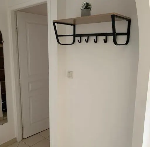 Les Cistes Appt Type 3 Avec Terrasse Vue Sur Apartmán